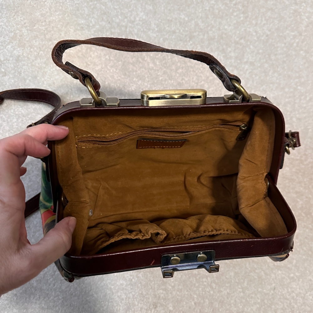 Patricia Nash leather satchel with large pocketbook/change purse - Picture 7 of 11